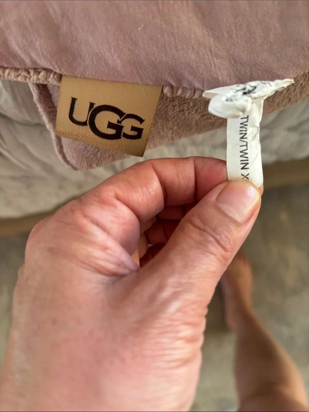 Dorm Set UGG Corey Reversible Comforter Set in Blush & Sheets